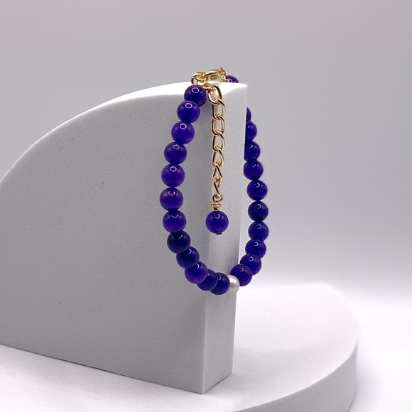 Beautiful Blue Jade Bracelet - Picture 5 of 15